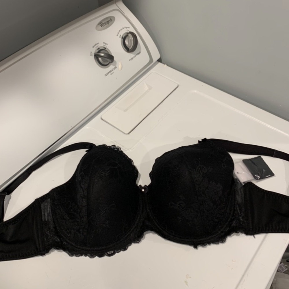 NWT Black Ekouaer padded bra Sz. 40E